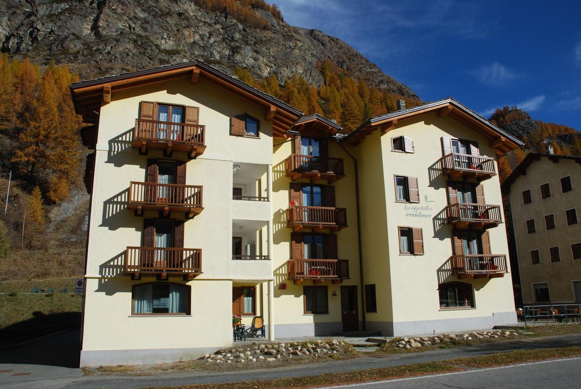 Residence Les Nigritelles Конь Екстер'єр фото
