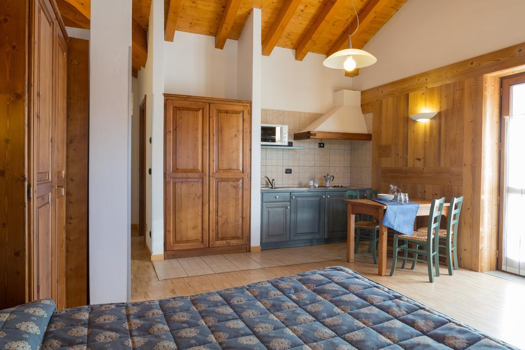 Residence Les Nigritelles Конь Екстер'єр фото