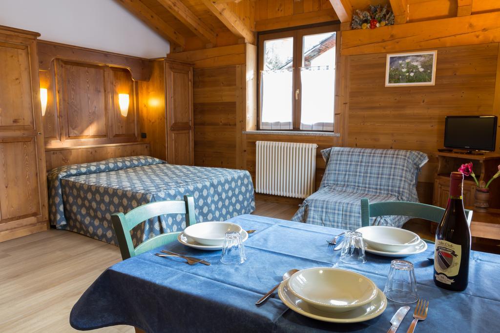 Residence Les Nigritelles Конь Екстер'єр фото